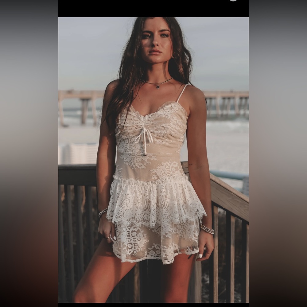 White lace dress. Size xsmall